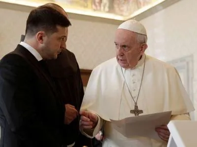Зеленский обратился за помощью к Папе Римскому по освобождению пленных украинцев