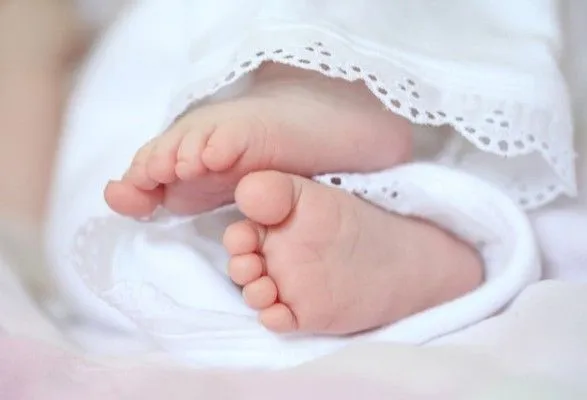 У Києві коронавірус підтвердили у семимісячного немовляти