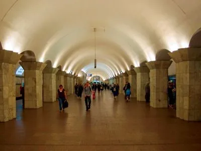 Станція метро "Майдан Незалежності" поновила свою роботу