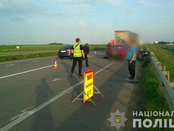 На Рівненщині затримали водія вантажівки за ДТП з чотирма жертвами
