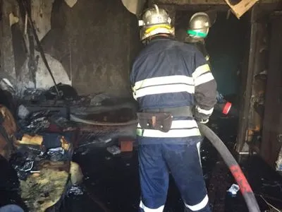 Разрушило стену между квартирами: в Новомосковске произошел пожар в многоэтажке