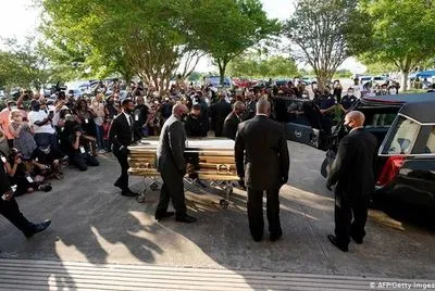 В США похоронили Джорджа Флойда, из-за смерти которого по миру прокатились антирасистские протесты