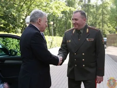 Таран встретился с министром обороны Республики Беларусь