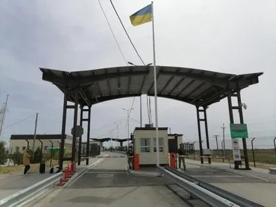 Восстанавливается работа всех КПВВ на админчертах с Крымом - пограничники