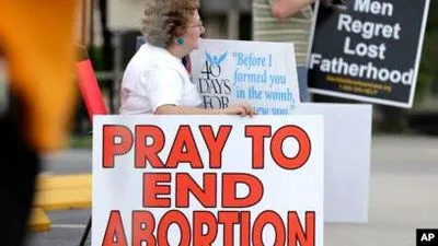 МОЗ США позбавив захисту жінок, які мають намір зробити аборт