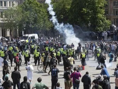 У Лондоні затримали близько сотні людей після зіткнень на акції протесту