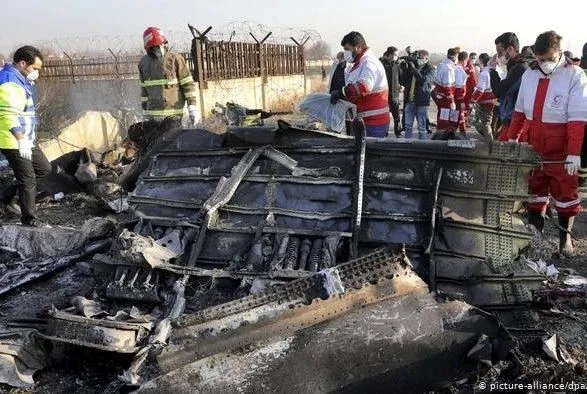 Иран назвал причины задержки передачи "черных ящиков" сбитого самолета МАУ за границу