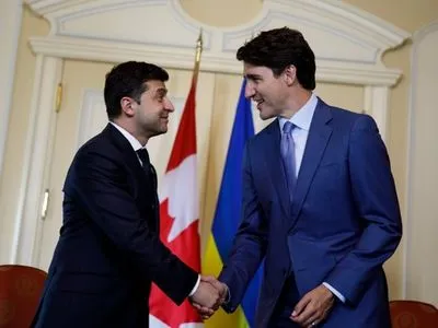 Зеленський та Трюдо обговорили спрощення візового режиму між Канадою та Україною