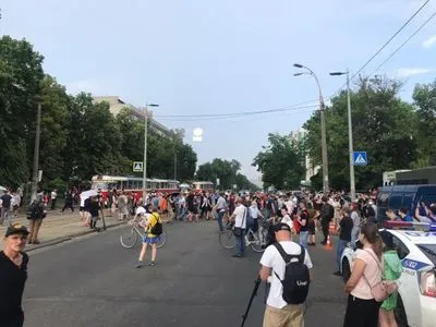 Избрание меры пресечения Стерненко: активисты перекрыли дорогу