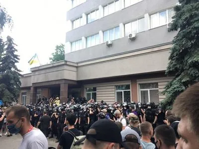 Дело Стерненко: под стенами суда вновь произошли столкновения