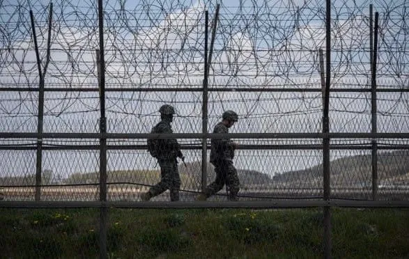 КНДР повертає війська в демілітаризовану зону