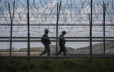 КНДР повертає війська в демілітаризовану зону