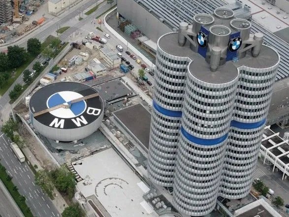 Автоконцерн BMW планує скоротити шість тисяч робочих місць через коронавірус
