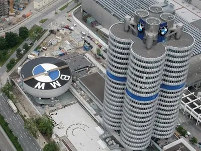Автоконцерн BMW планирует сократить шесть тысяч рабочих мест из-за коронавируса