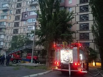 В Кривом Роге во время пожара в многоэтажке погиб подросток