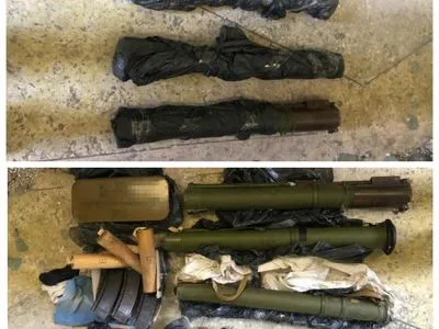 В Одесской области на территории бывшей воинской части нашли арсенал оружия