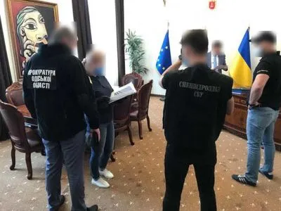 Обшуки в Одеській міськраді: чиновників підозрюють у привласненні 13 млн гривень