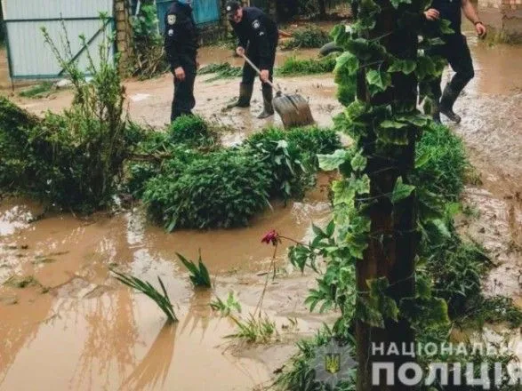 На Прикарпатье продолжается ликвидация последствий непогоды: затоплено более 7 тыс. домохозяйств