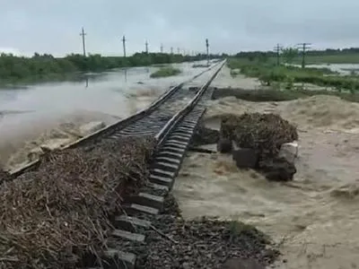 На Западной Украине из-за наводнения повреждена железнодорожная инфраструктура, не будут курсировать 4 поезда - Криклий