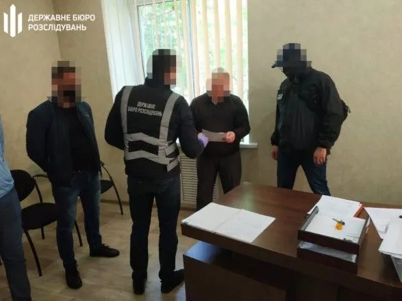 В Запорожье осудят офицера полиции за торговлю разрешениями на оружие