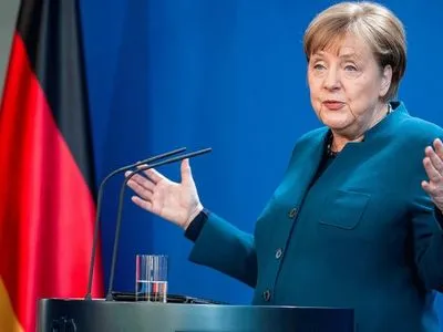 Меркель не исключает отказа США от глобального лидерства