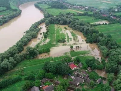 США выделят Украине 100 тыс. долларов помощи для преодоления последствий наводнения - посольство