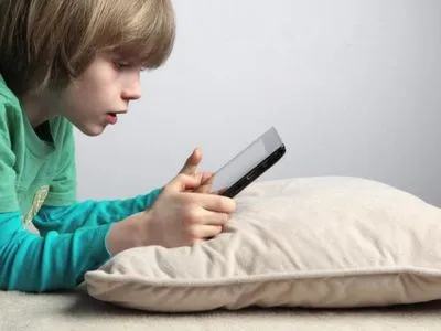 Залежність від планшета у дитини: психолог розповіла, як вирішити проблему