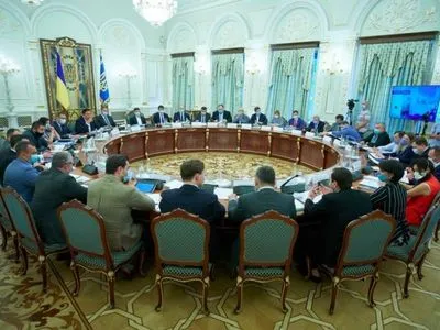 Зеленский провел первое заседание Нацсовета реформ при участии руководства Кабмина и ВР: детали