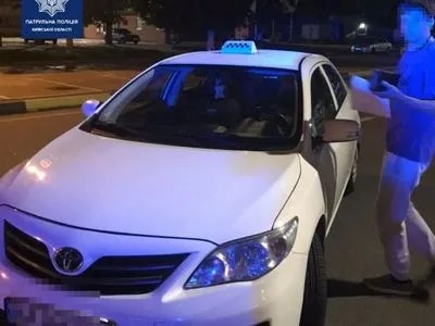 В аеропорту "Бориспіль" виявили таксиста "під кайфом"