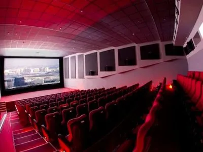 По всей Украине на этой неделе открывают кинотеатры: чего ожидать