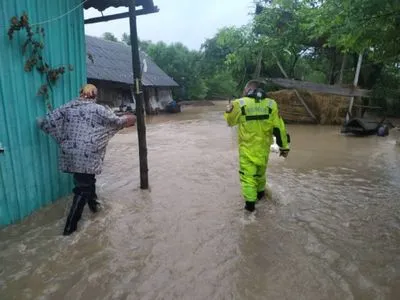 Красный крест предоставит помощь для преодоления последствий наводнений на западе Украины — Стефанишина
