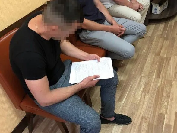 Взятка за неразглашение подробностей смерти нардепа: в здании СБУ в Одессе проходят обыски
