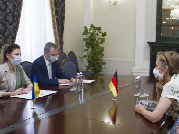 Німеччина запевнила у підтримці територіальної цілісності та суверенітету України