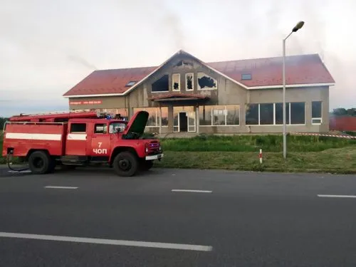 Біля пункту пропуску на кордоні з Угорщиною сталася пожежа