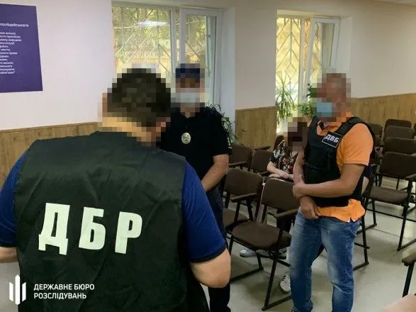 Полицейскому через год после драки в кафе в Харькове объявили подозрение