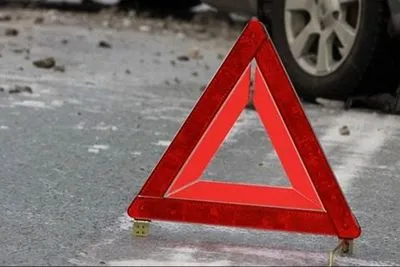 Во Львовской области из-за столкновения микроавтобуса и легковушки пострадали 11 человек