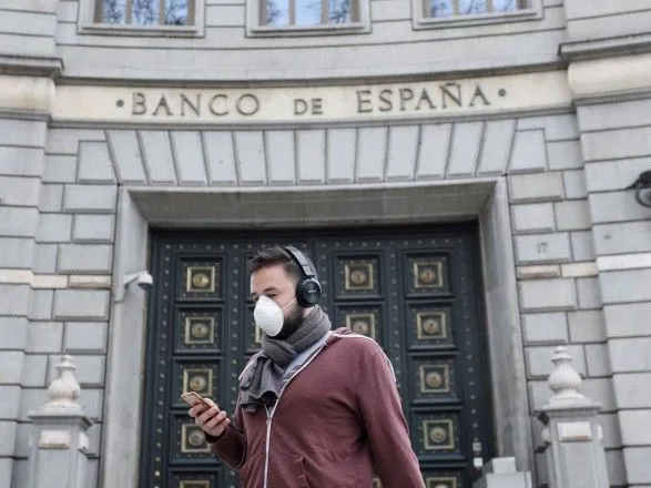 Пандемія: кабмін Іспанії схвалив заходи на 50 млрд євро для відновлення економіки країни після COVID-19