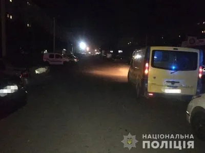 В Харькове водитель сбил 9-летнего мальчика на стоянке: ребенка госпитализировали