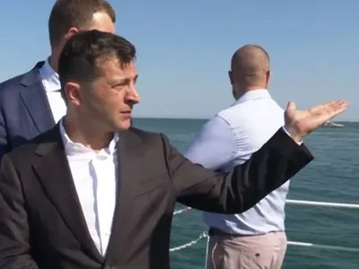 Куций - Зеленському: танкер Delfi приберуть з пляжу в Одесі до 20 липня