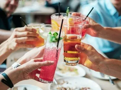 Пити чи не пити: дієтолог пояснила, чи варто вживати напої з цукрозамінниками
