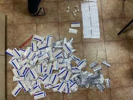 В Днепропетровской области во время обысков в одной из аптек изъяли около 2 тыс. запрещенных таблеток
