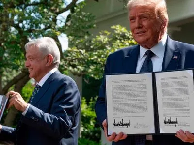 Трамп и президент Мексики подписали совместную декларацию о дружбе и сотрудничестве