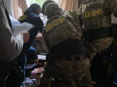 Во Львовской области священнослужителя задержали за торговлю оружием
