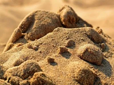 Добыча песка из Днепра на 16 миллионов: будут судить гендиректора компании