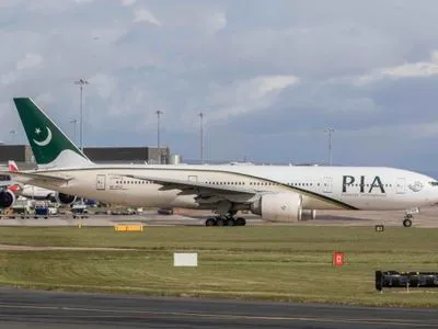Вашингтон заборонив Pakistan Airlines літати у США: 262 з 850 пілотів мають підроблені ліцензії