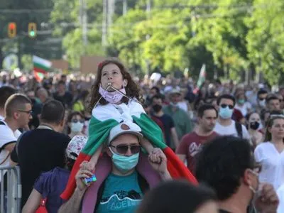 Протесты в Болгарии: президент призвал правительство и генпрокурора уйти в отставку