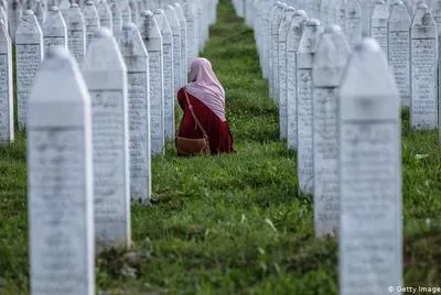 У Боснії вшанували пам'ять жертв у 25-ті роковини геноциду в Сребрениці