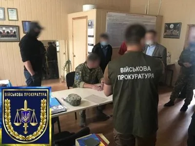 Один из руководителей военного учебного заведения в Киеве поймали на взятке