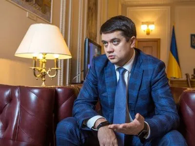 Разумков считает падение рейтинга "Слуги народа" не катастрофическим