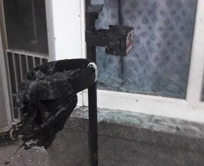 Метрополітен: вибух стався у смітнику біля входу до станції "Шулявська", пошкоджено вікна